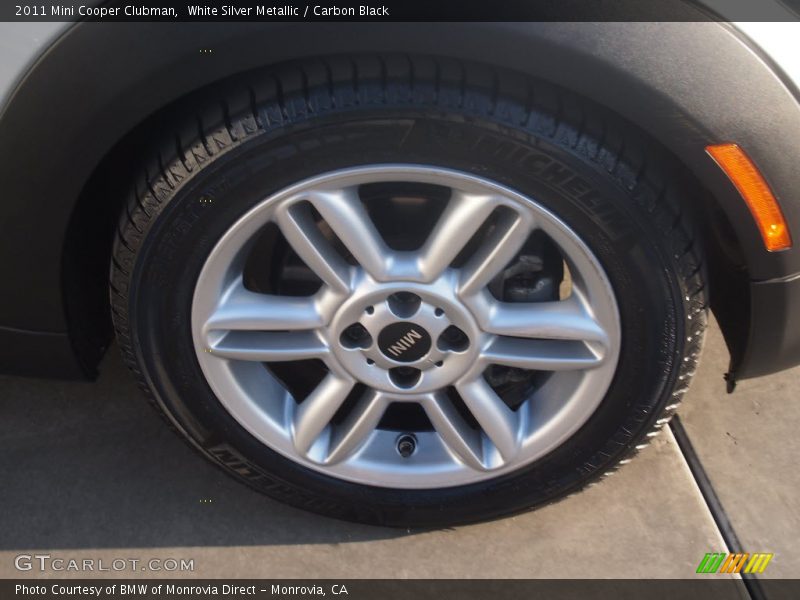 White Silver Metallic / Carbon Black 2011 Mini Cooper Clubman