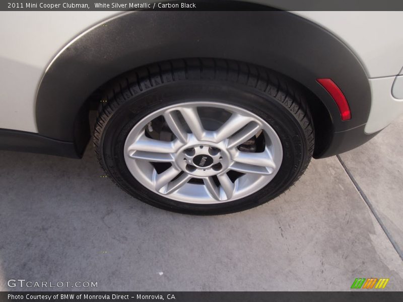 White Silver Metallic / Carbon Black 2011 Mini Cooper Clubman