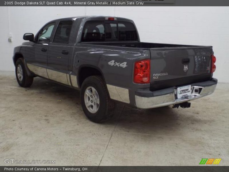 Mineral Gray Metallic / Medium Slate Gray 2005 Dodge Dakota SLT Quad Cab 4x4