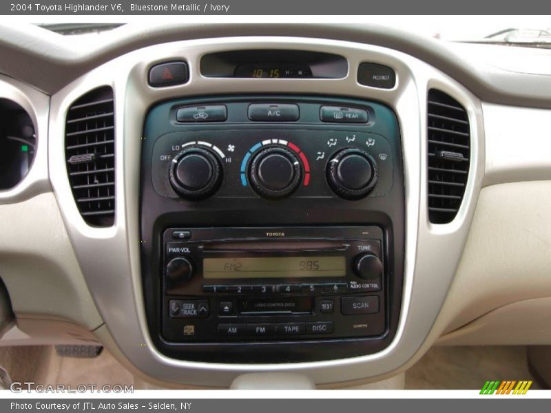Bluestone Metallic / Ivory 2004 Toyota Highlander V6