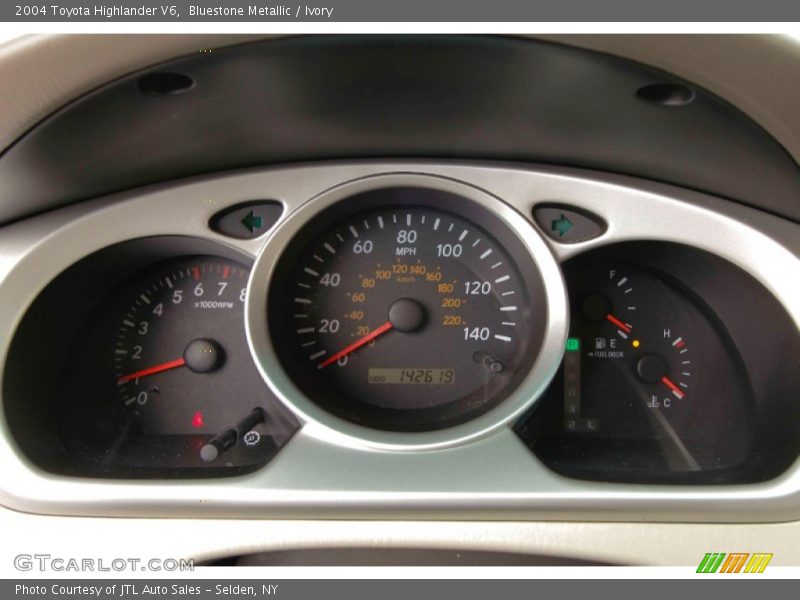 Bluestone Metallic / Ivory 2004 Toyota Highlander V6