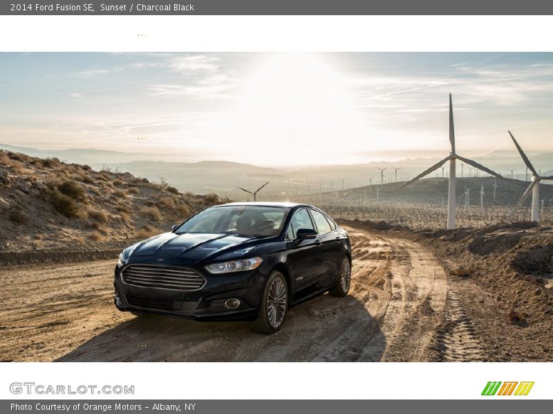 Sunset / Charcoal Black 2014 Ford Fusion SE