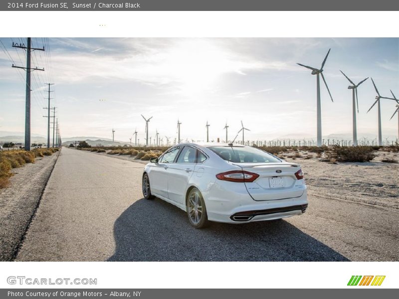 Sunset / Charcoal Black 2014 Ford Fusion SE