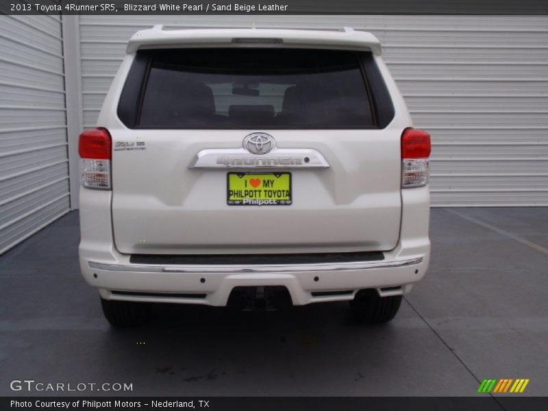 Blizzard White Pearl / Sand Beige Leather 2013 Toyota 4Runner SR5