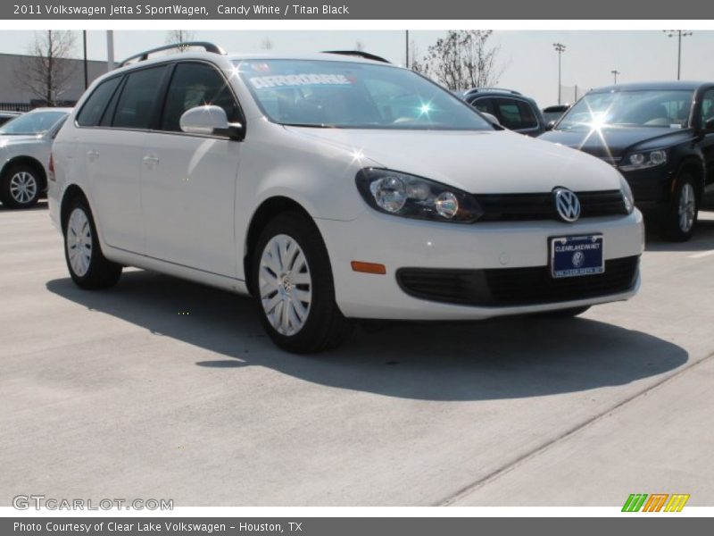 Candy White / Titan Black 2011 Volkswagen Jetta S SportWagen