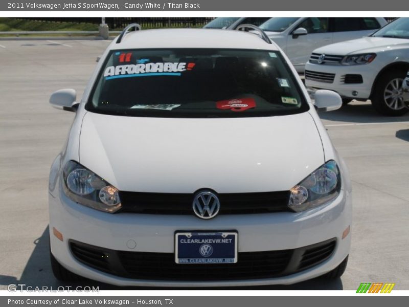 Candy White / Titan Black 2011 Volkswagen Jetta S SportWagen