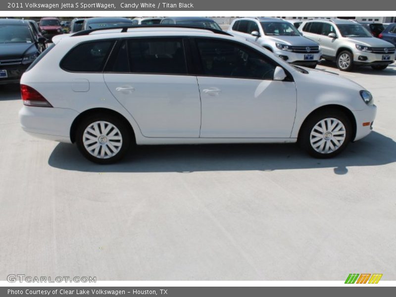 Candy White / Titan Black 2011 Volkswagen Jetta S SportWagen