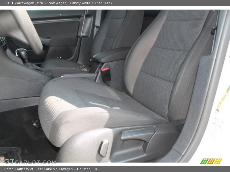 Candy White / Titan Black 2011 Volkswagen Jetta S SportWagen