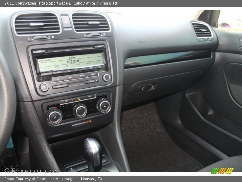 Candy White / Titan Black 2011 Volkswagen Jetta S SportWagen