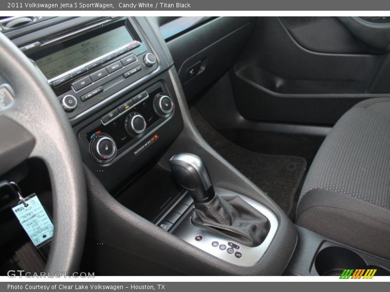 Candy White / Titan Black 2011 Volkswagen Jetta S SportWagen