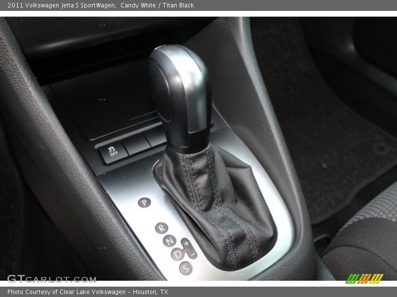 Candy White / Titan Black 2011 Volkswagen Jetta S SportWagen