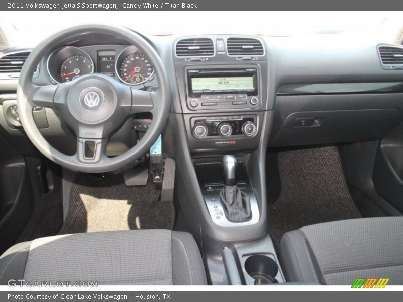 Candy White / Titan Black 2011 Volkswagen Jetta S SportWagen
