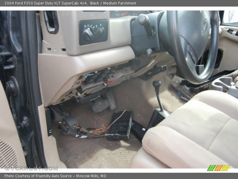 Black / Medium Parchment 2004 Ford F350 Super Duty XLT SuperCab 4x4