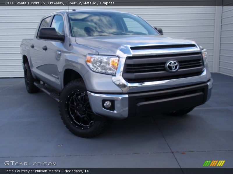 Silver Sky Metallic / Graphite 2014 Toyota Tundra TSS CrewMax