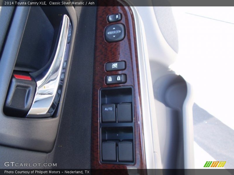 Classic Silver Metallic / Ash 2014 Toyota Camry XLE