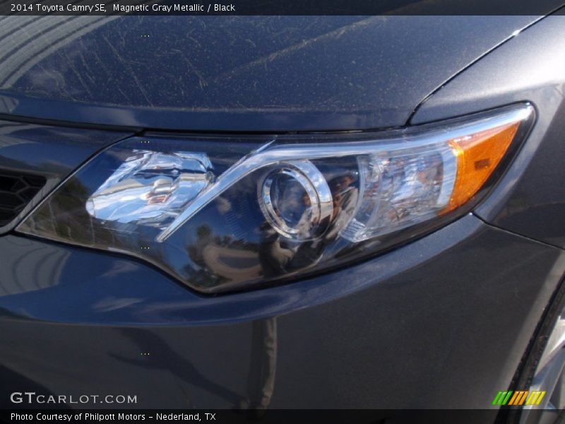 Magnetic Gray Metallic / Black 2014 Toyota Camry SE