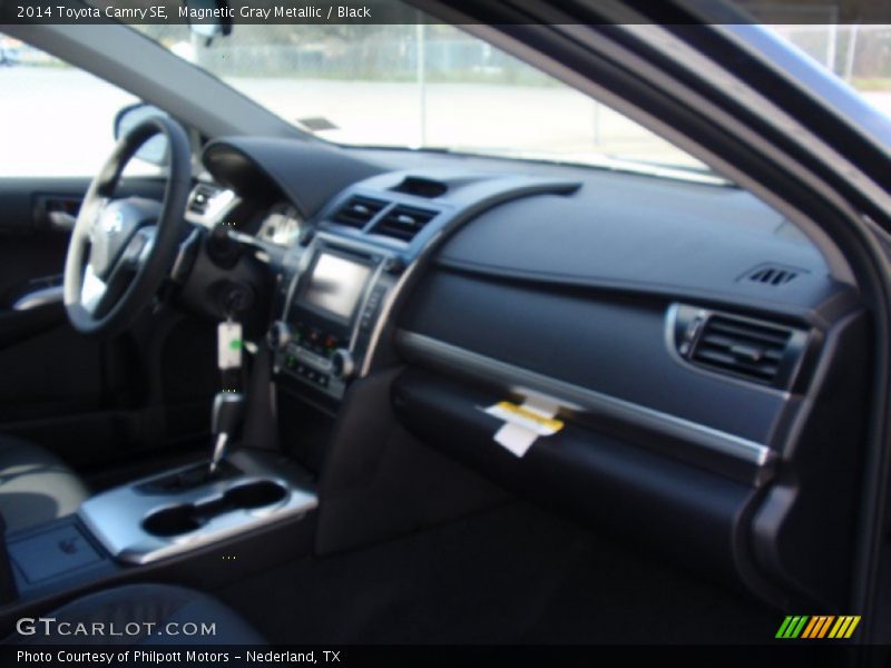 Magnetic Gray Metallic / Black 2014 Toyota Camry SE