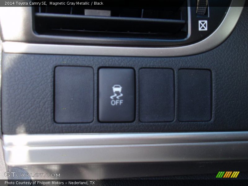 Magnetic Gray Metallic / Black 2014 Toyota Camry SE