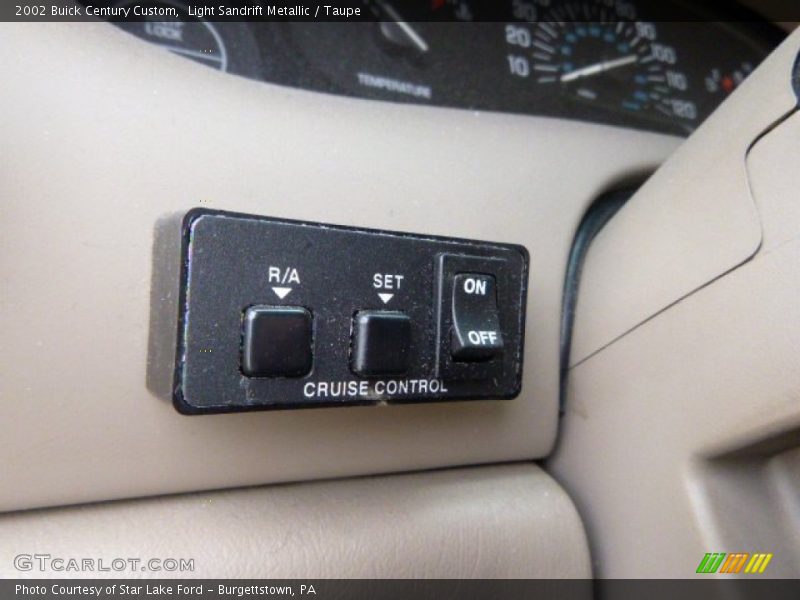 Light Sandrift Metallic / Taupe 2002 Buick Century Custom