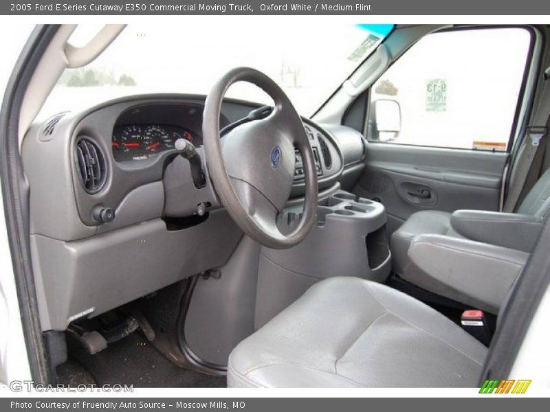 Oxford White / Medium Flint 2005 Ford E Series Cutaway E350 Commercial Moving Truck