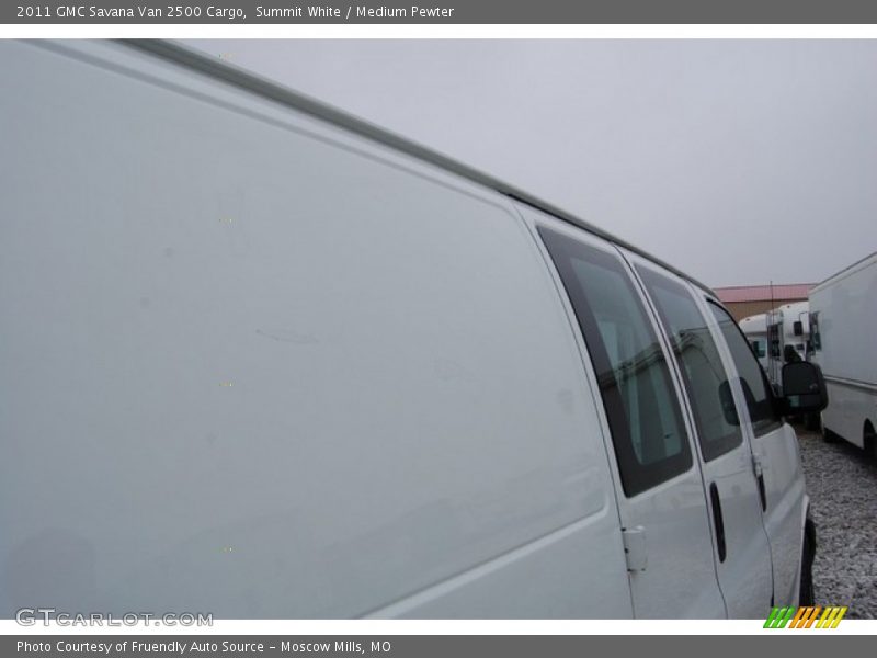 Summit White / Medium Pewter 2011 GMC Savana Van 2500 Cargo