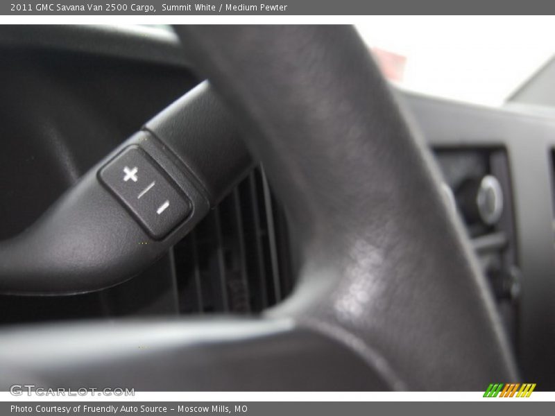 Summit White / Medium Pewter 2011 GMC Savana Van 2500 Cargo