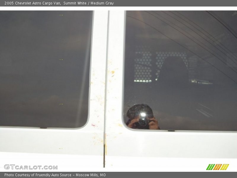 Summit White / Medium Gray 2005 Chevrolet Astro Cargo Van