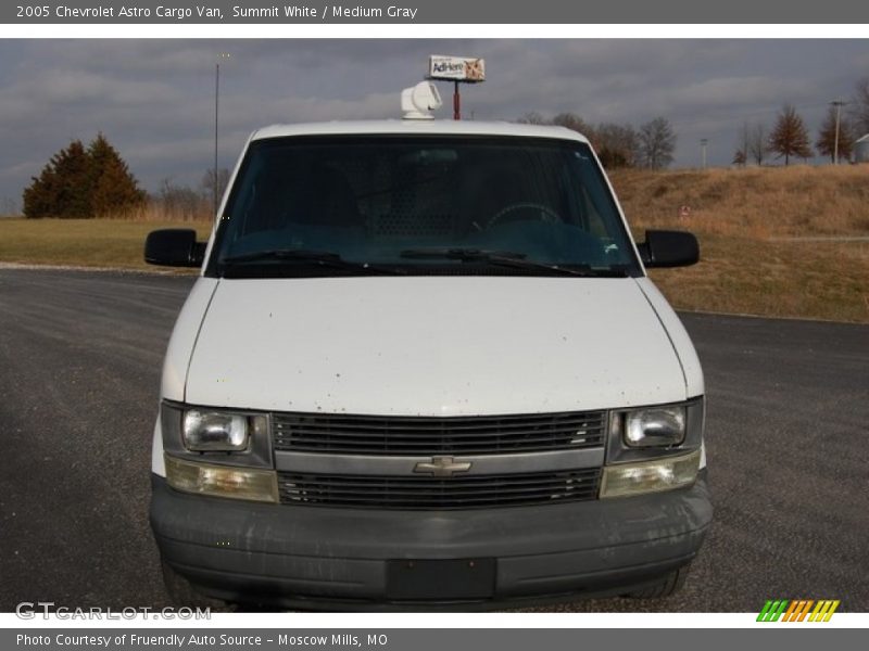 Summit White / Medium Gray 2005 Chevrolet Astro Cargo Van