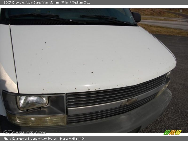 Summit White / Medium Gray 2005 Chevrolet Astro Cargo Van