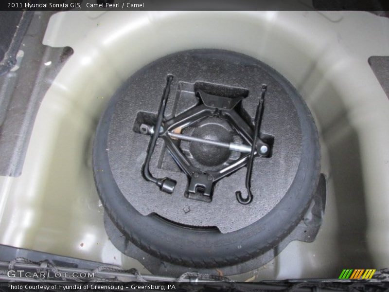 Camel Pearl / Camel 2011 Hyundai Sonata GLS