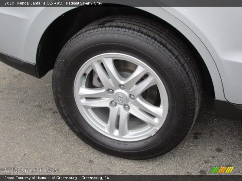 Radiant Silver / Gray 2010 Hyundai Santa Fe GLS 4WD