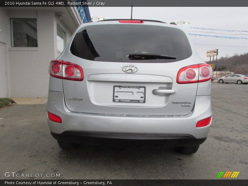Radiant Silver / Gray 2010 Hyundai Santa Fe GLS 4WD