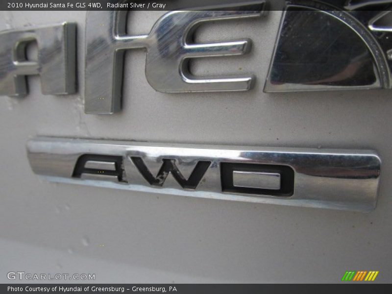 Radiant Silver / Gray 2010 Hyundai Santa Fe GLS 4WD