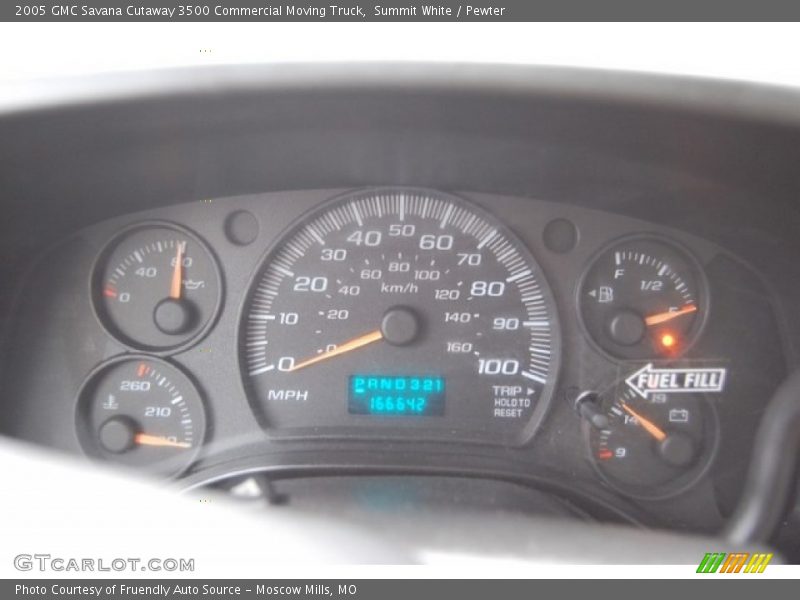 Summit White / Pewter 2005 GMC Savana Cutaway 3500 Commercial Moving Truck