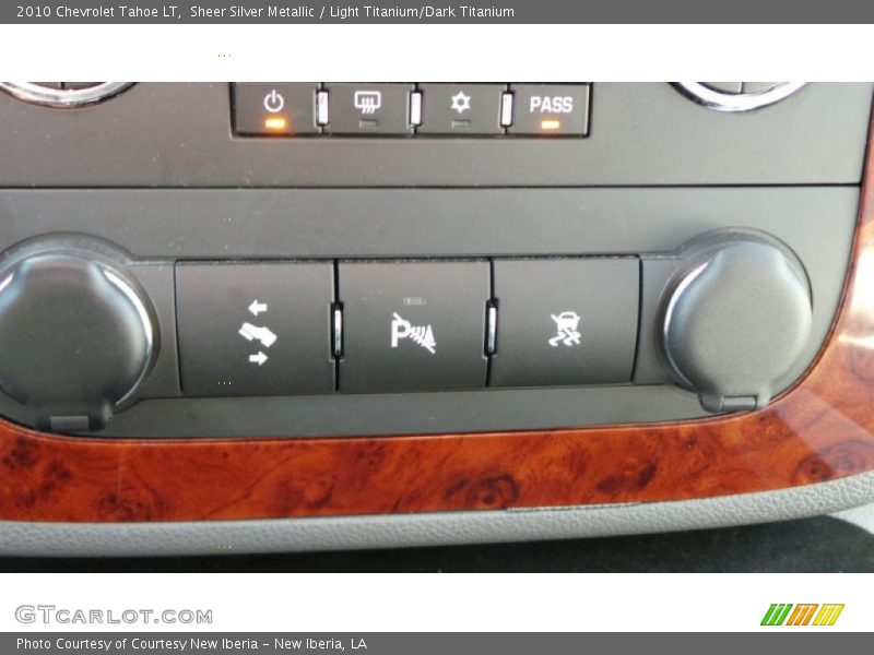 Sheer Silver Metallic / Light Titanium/Dark Titanium 2010 Chevrolet Tahoe LT