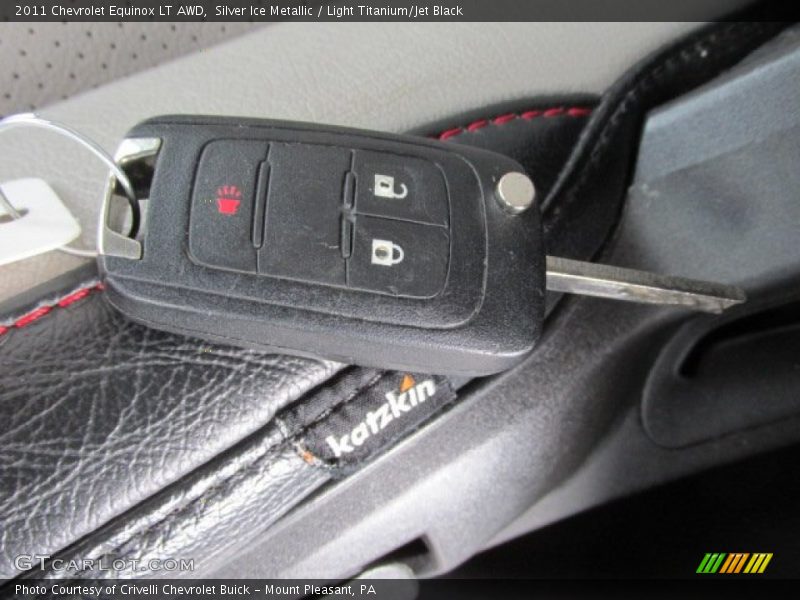 Silver Ice Metallic / Light Titanium/Jet Black 2011 Chevrolet Equinox LT AWD