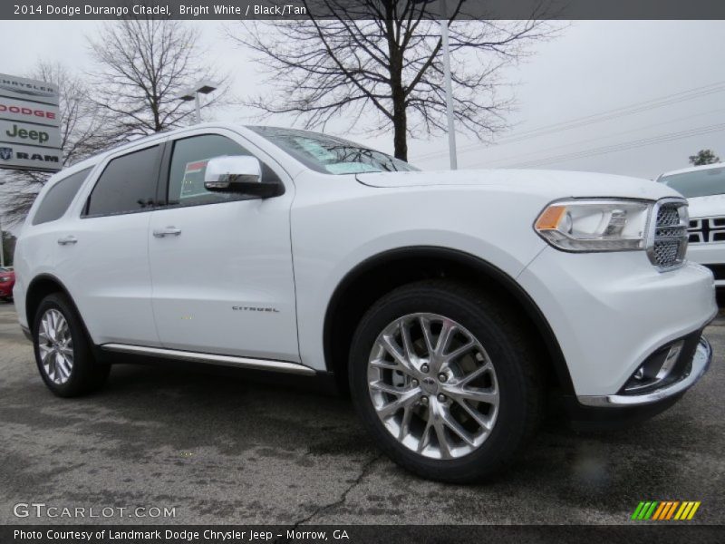 Front 3/4 View of 2014 Durango Citadel