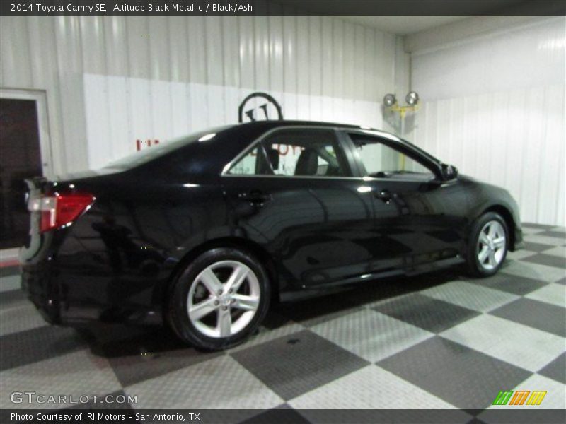 Attitude Black Metallic / Black/Ash 2014 Toyota Camry SE