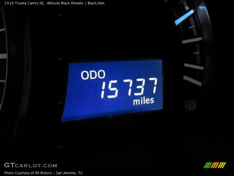 Attitude Black Metallic / Black/Ash 2014 Toyota Camry SE