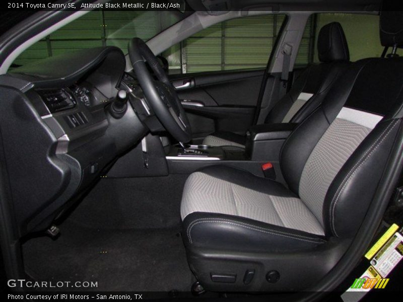 Attitude Black Metallic / Black/Ash 2014 Toyota Camry SE