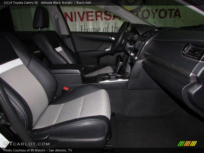 Attitude Black Metallic / Black/Ash 2014 Toyota Camry SE