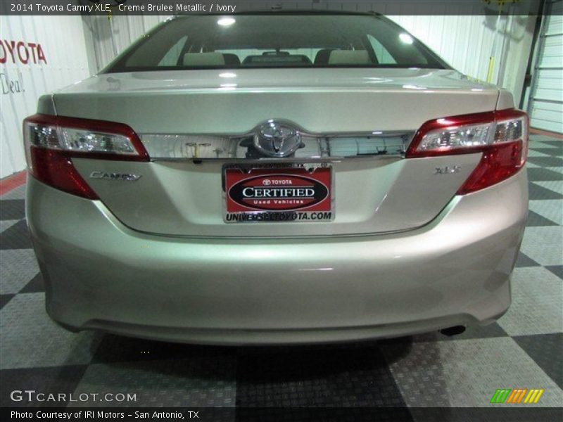Creme Brulee Metallic / Ivory 2014 Toyota Camry XLE