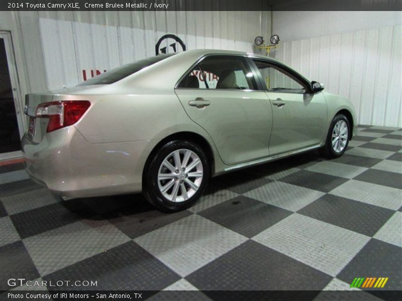 Creme Brulee Metallic / Ivory 2014 Toyota Camry XLE