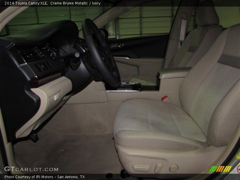 Creme Brulee Metallic / Ivory 2014 Toyota Camry XLE