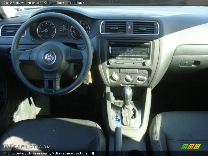 Black / Titan Black 2012 Volkswagen Jetta SE Sedan