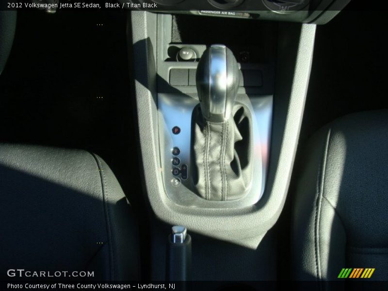 Black / Titan Black 2012 Volkswagen Jetta SE Sedan