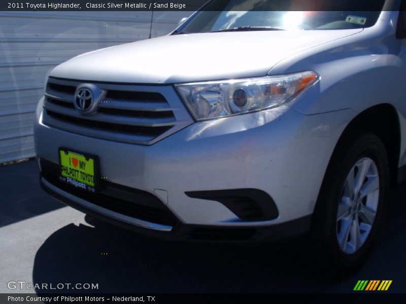 Classic Silver Metallic / Sand Beige 2011 Toyota Highlander