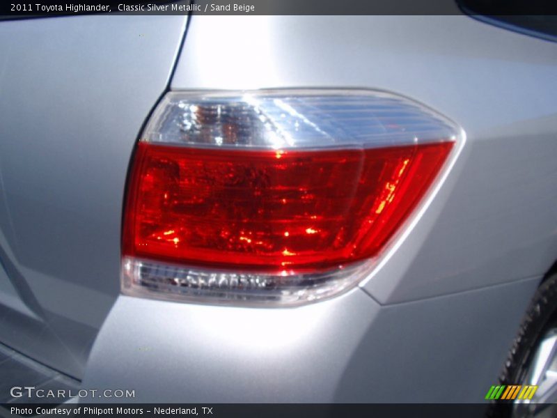 Classic Silver Metallic / Sand Beige 2011 Toyota Highlander