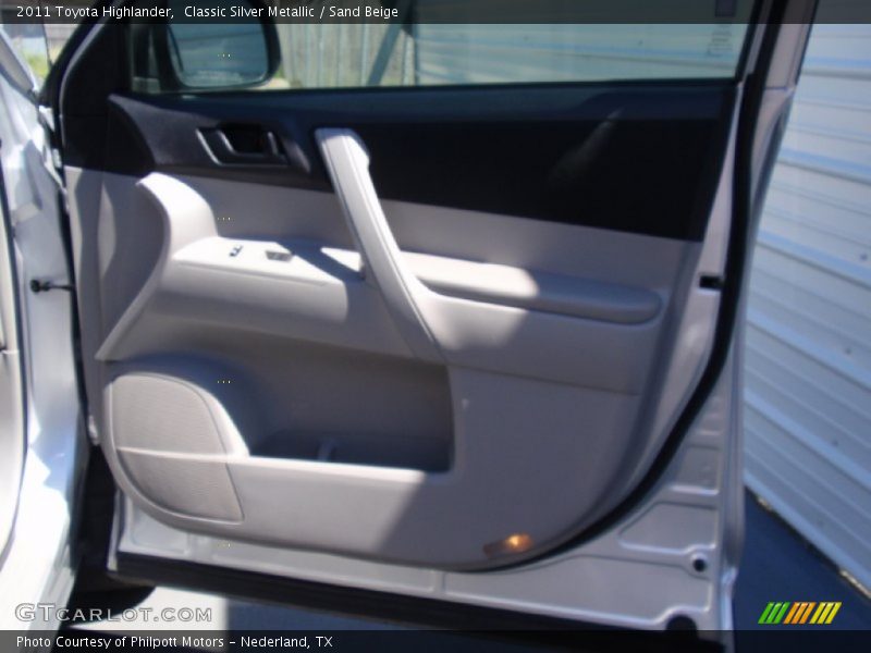 Classic Silver Metallic / Sand Beige 2011 Toyota Highlander