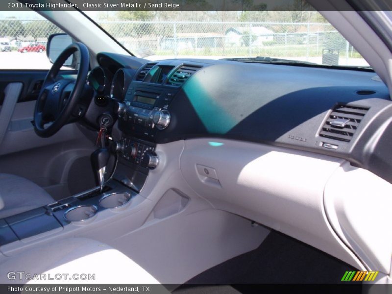 Classic Silver Metallic / Sand Beige 2011 Toyota Highlander